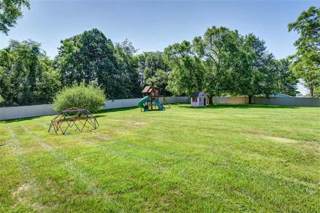 3147 N 131st Street — photo 43