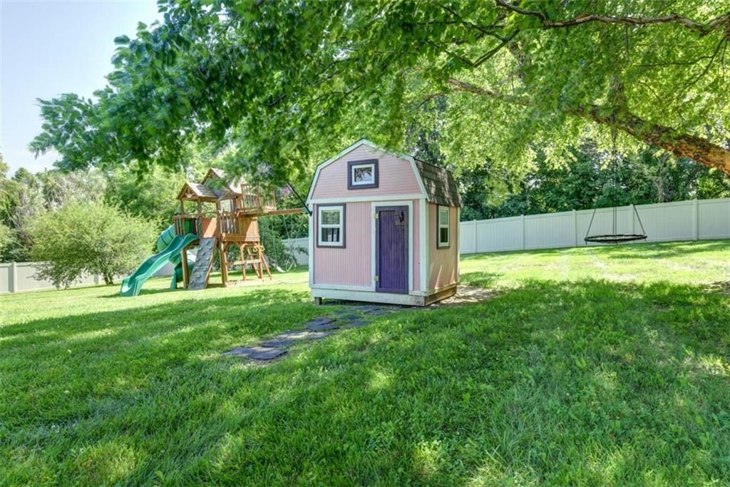 3147 N 131st Street — photo 45