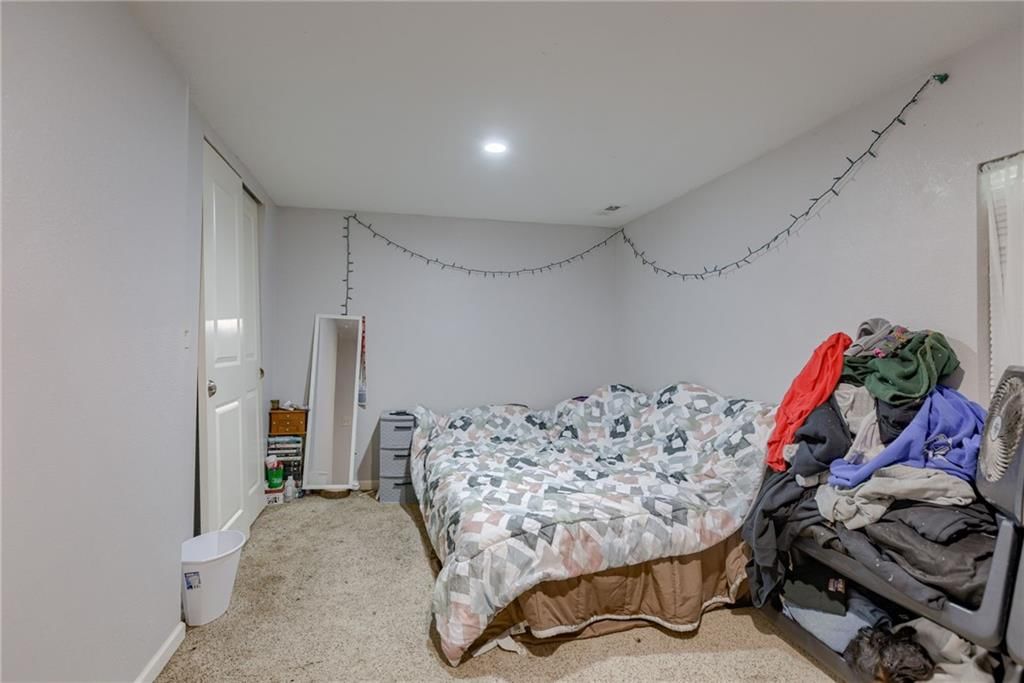 Photo 18 of 21 - 203 E ELM Street