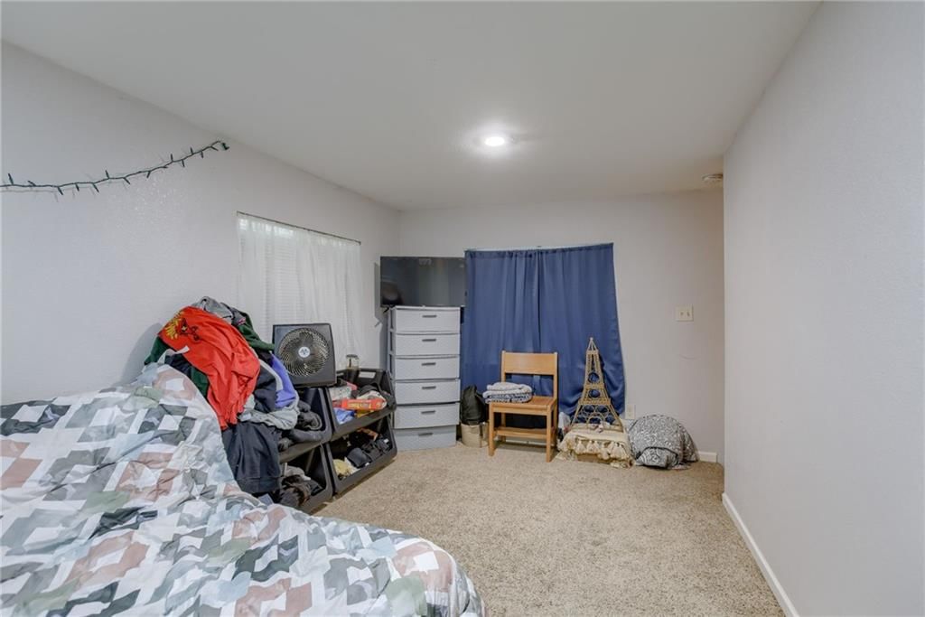 Photo 19 of 21 - 203 E ELM Street