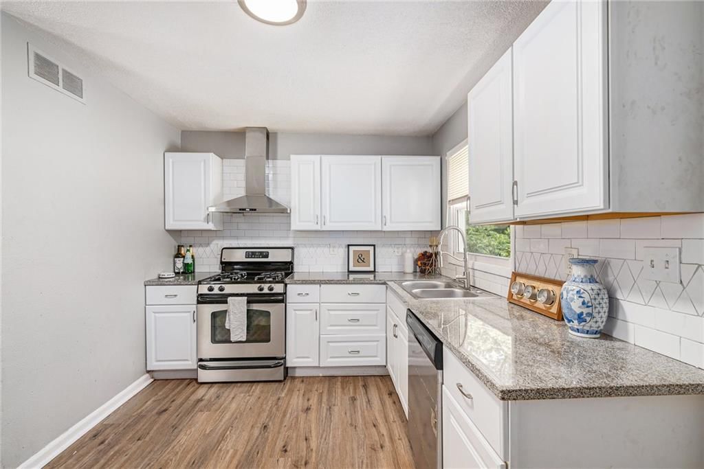 5117 PALMER Drive — photo 7