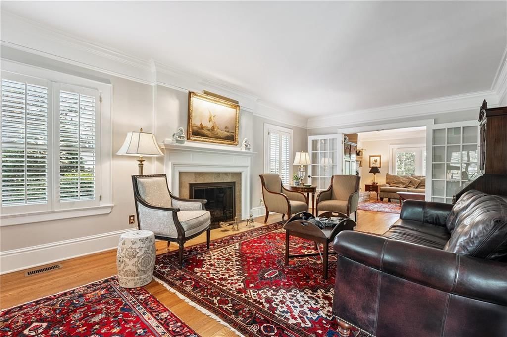 Photo 9 of 56 - 440 W 58th Street