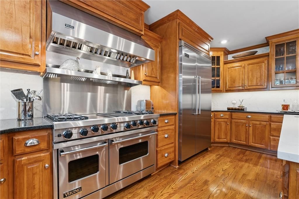 Photo 18 of 56 - 440 W 58th Street