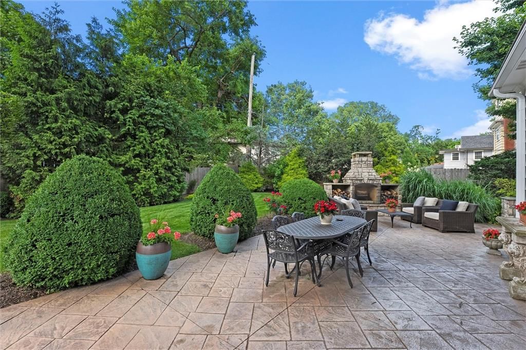 Photo 28 of 56 - 440 W 58th Street