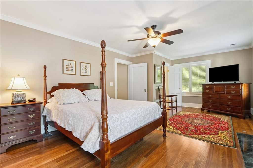 Photo 34 of 56 - 440 W 58th Street