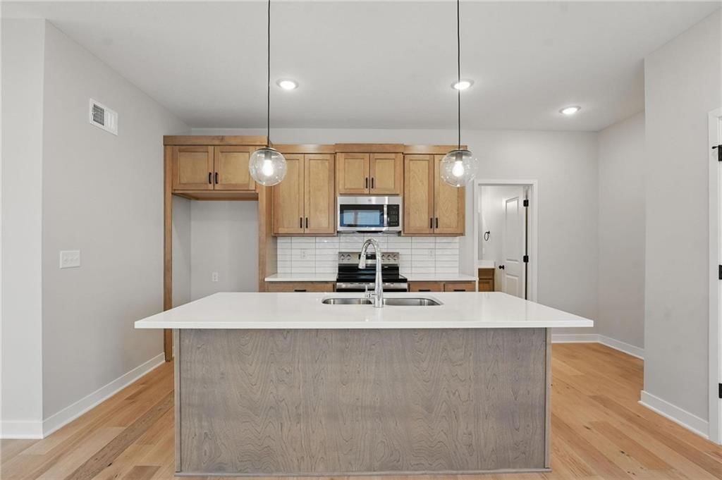 719 Glenn Circle — photo 11