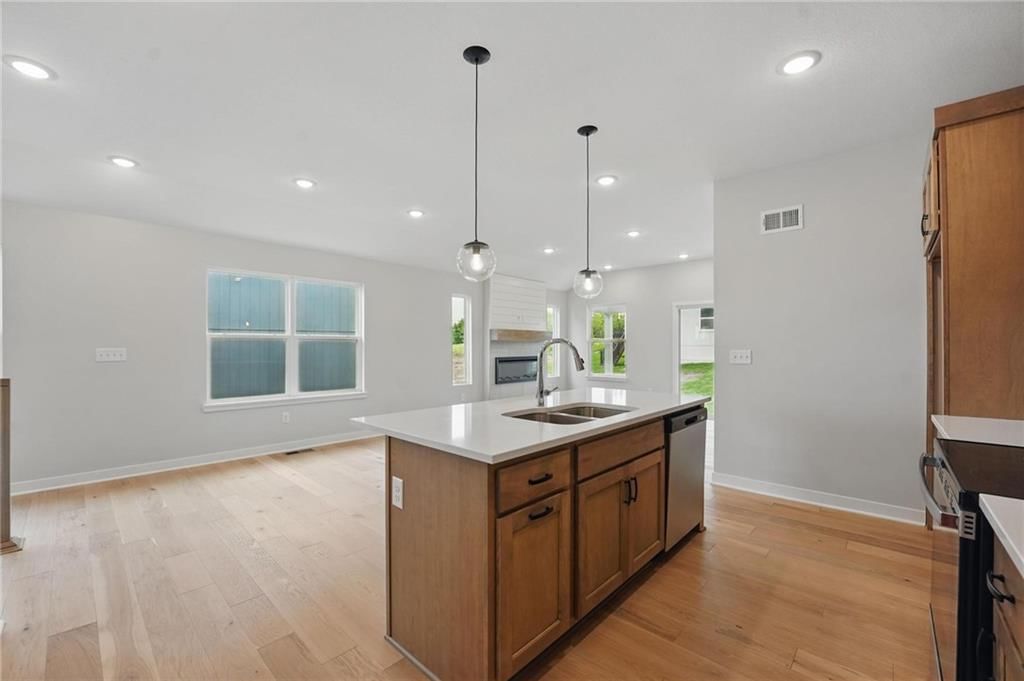 719 Glenn Circle — photo 12