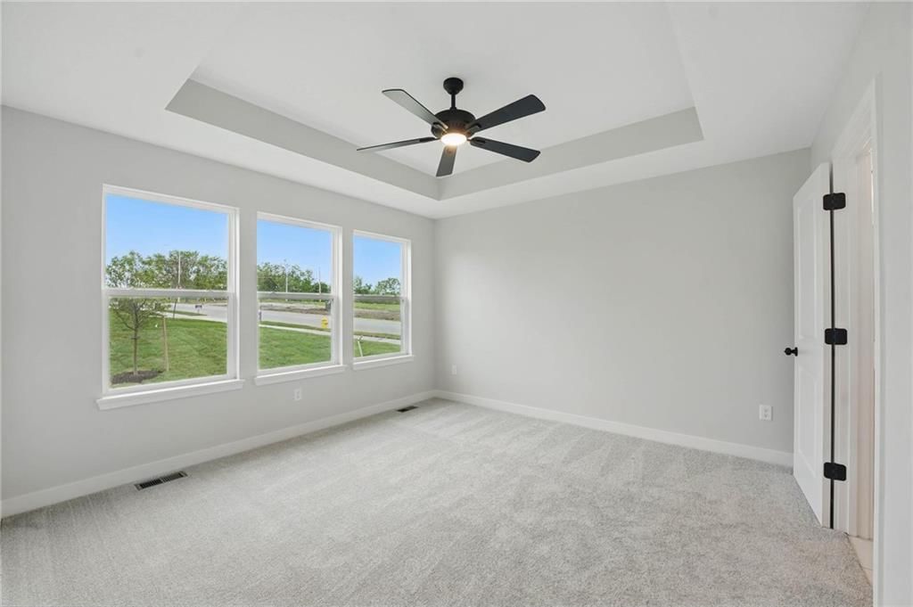 719 Glenn Circle — photo 14