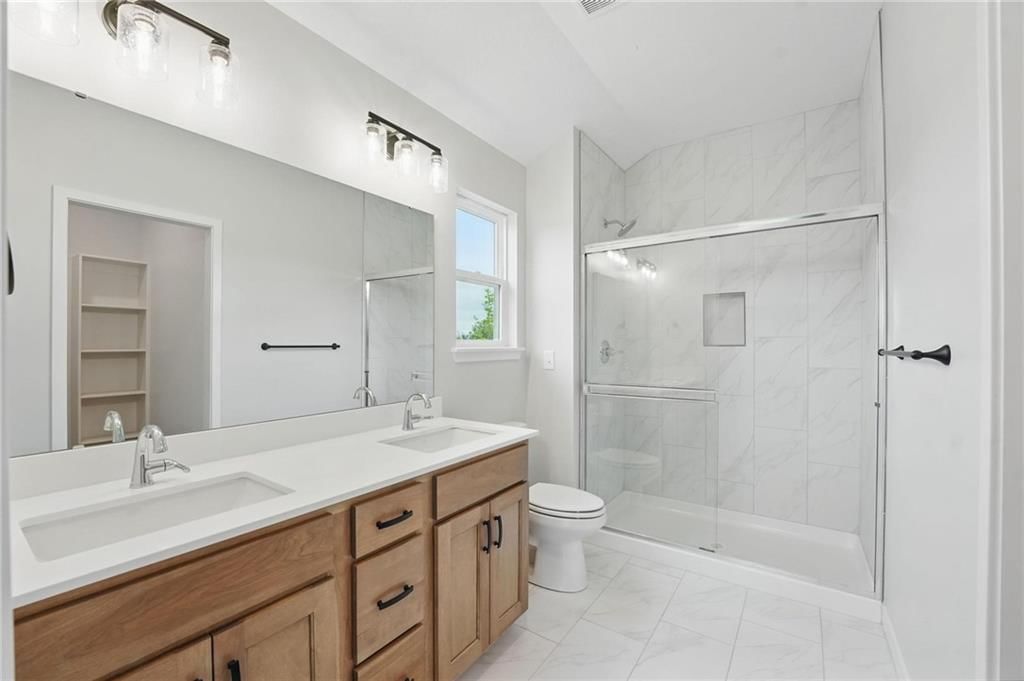 719 Glenn Circle — photo 17
