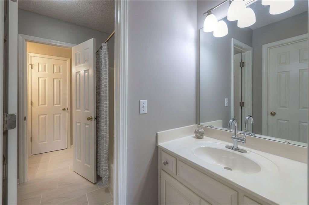 11405 W 143 Terrace — photo 22