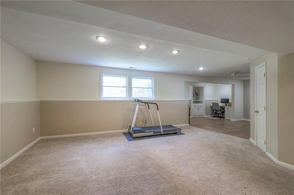 11405 W 143 Terrace — photo 35