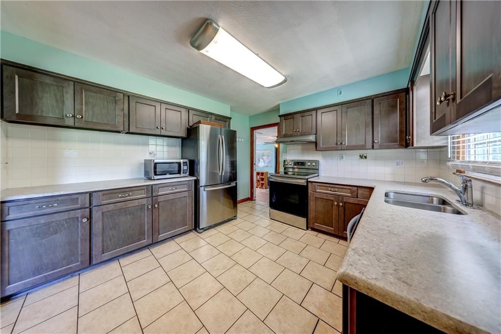 12935 Virginia Avenue — photo 13