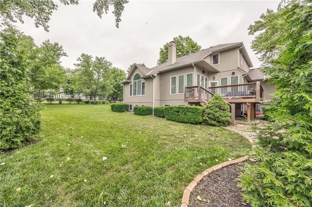 1212 SW Surrey Trace Street — photo 41