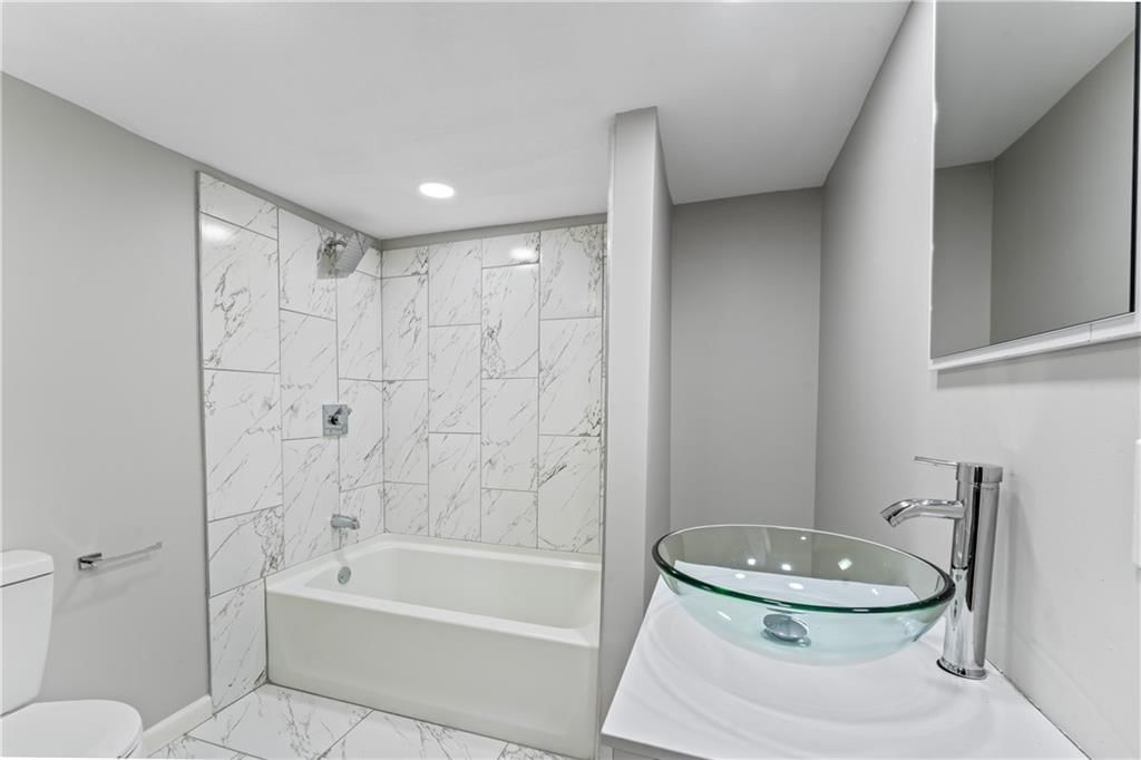 Photo 7 of 35 - 5513 Hardy Avenue