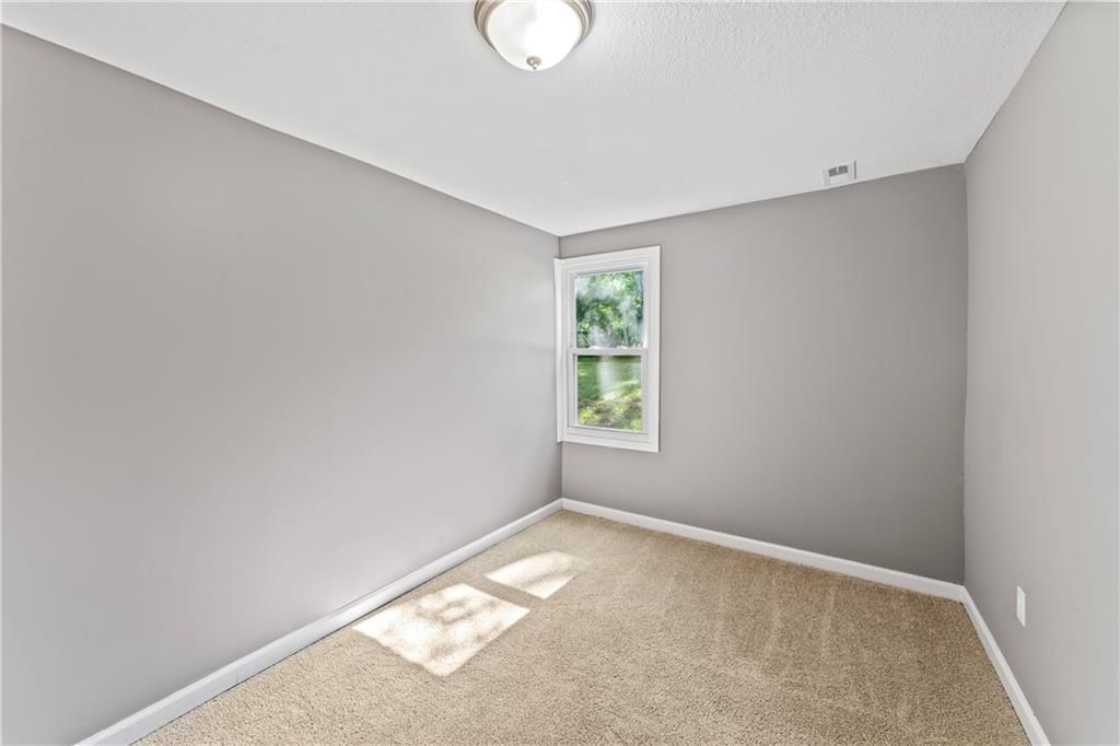 Photo 10 of 35 - 5513 Hardy Avenue