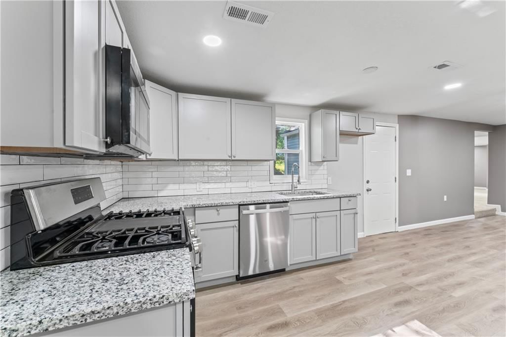 Photo 15 of 35 - 5513 Hardy Avenue