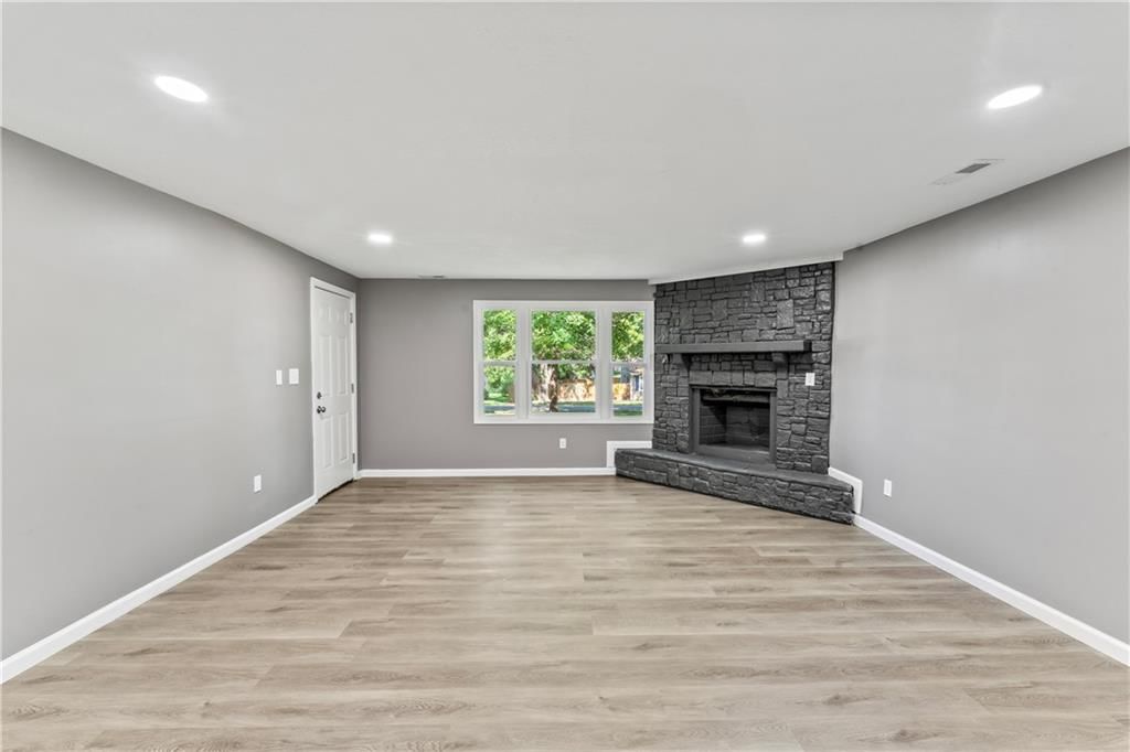 Photo 17 of 35 - 5513 Hardy Avenue