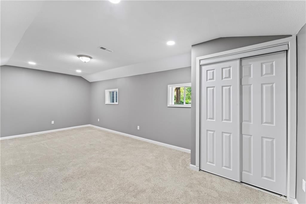 Photo 20 of 35 - 5513 Hardy Avenue