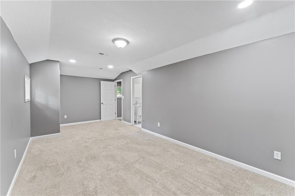 Photo 22 of 35 - 5513 Hardy Avenue