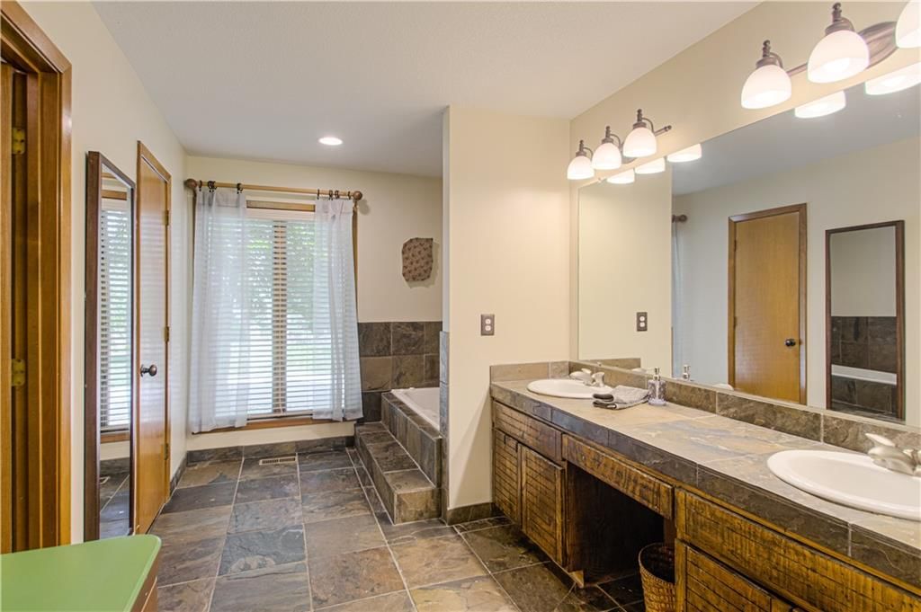 3305 W 121ST Terrace — photo 18