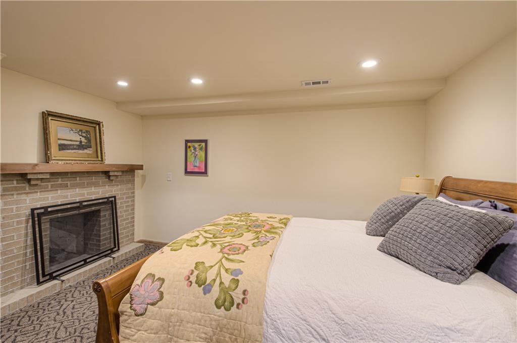 3305 W 121ST Terrace — photo 42