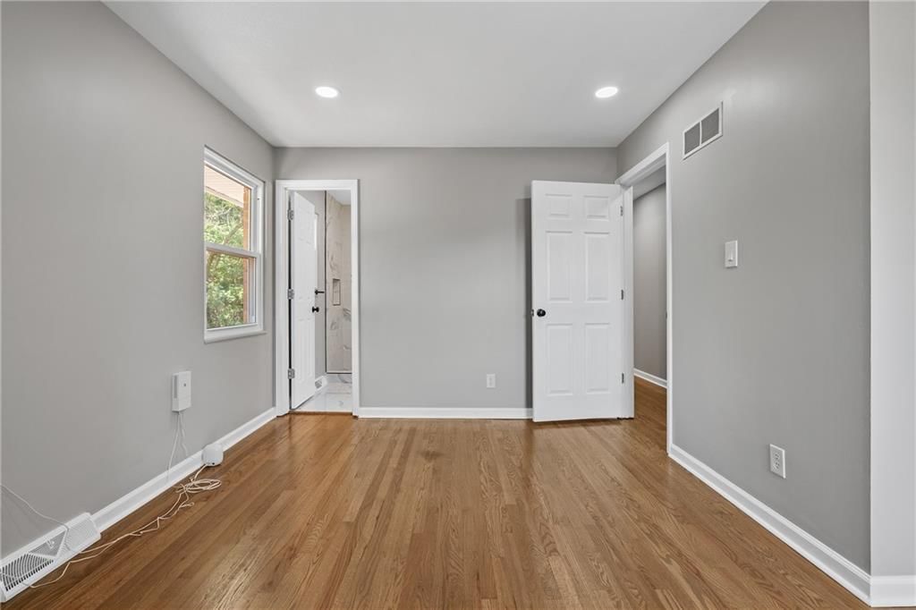 6325 E 18th Terrace — photo 14