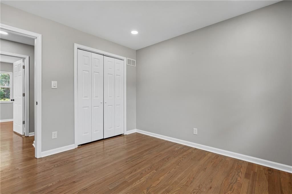 6325 E 18th Terrace — photo 17