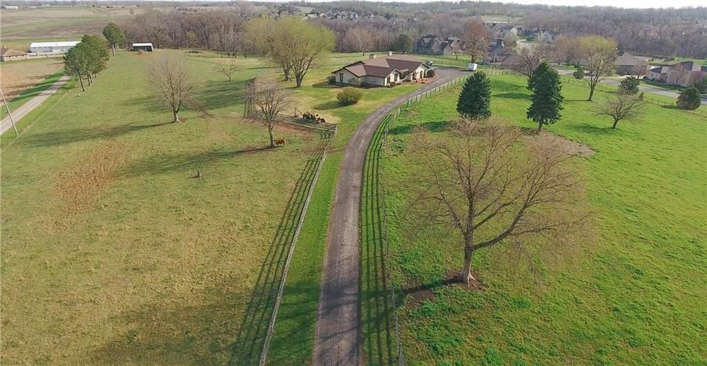 12824 Leavenworth Road — photo 3
