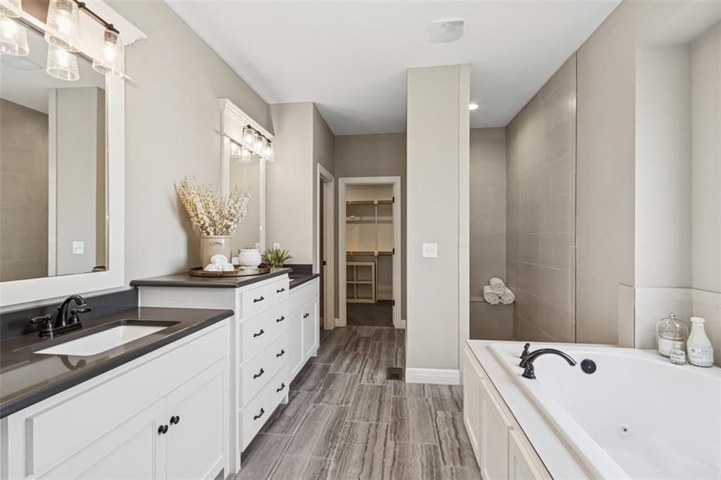 Photo 14 of 32 - 9900 W 163rd Street
