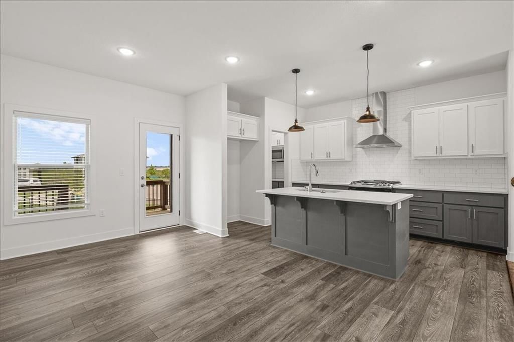 Photo 7 of 41 - 29702 W 195th Street