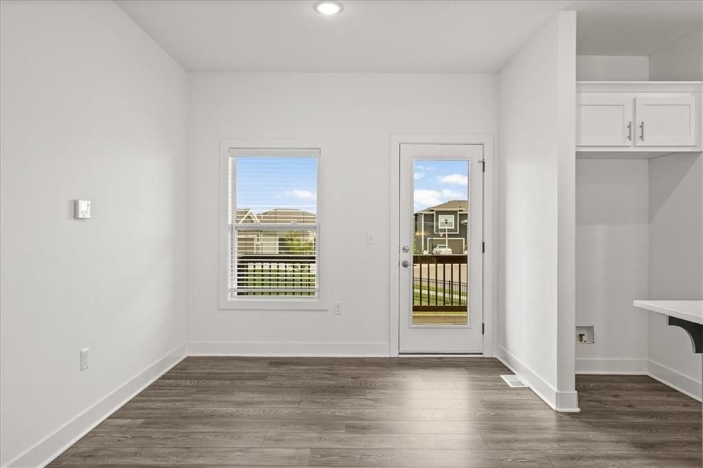 Photo 8 of 41 - 29702 W 195th Street
