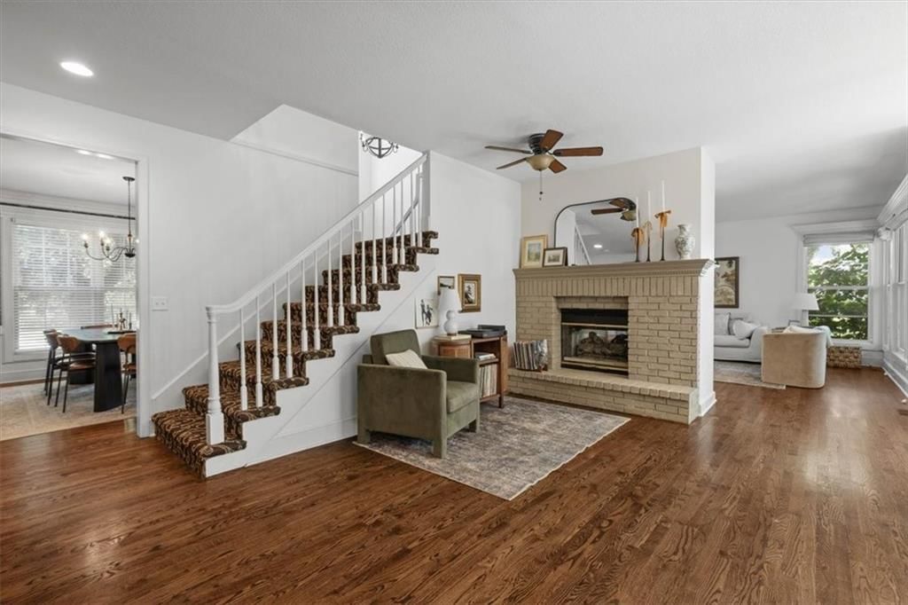 Photo 5 of 38 - 7839 W 139th Street