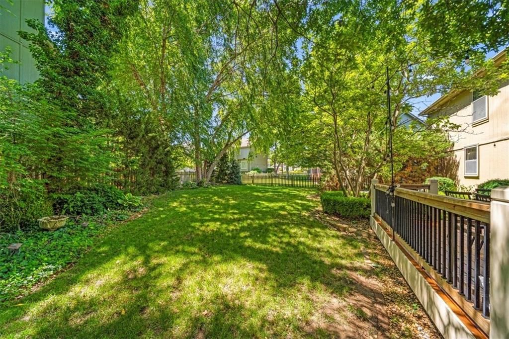 Photo 30 of 38 - 7839 W 139th Street