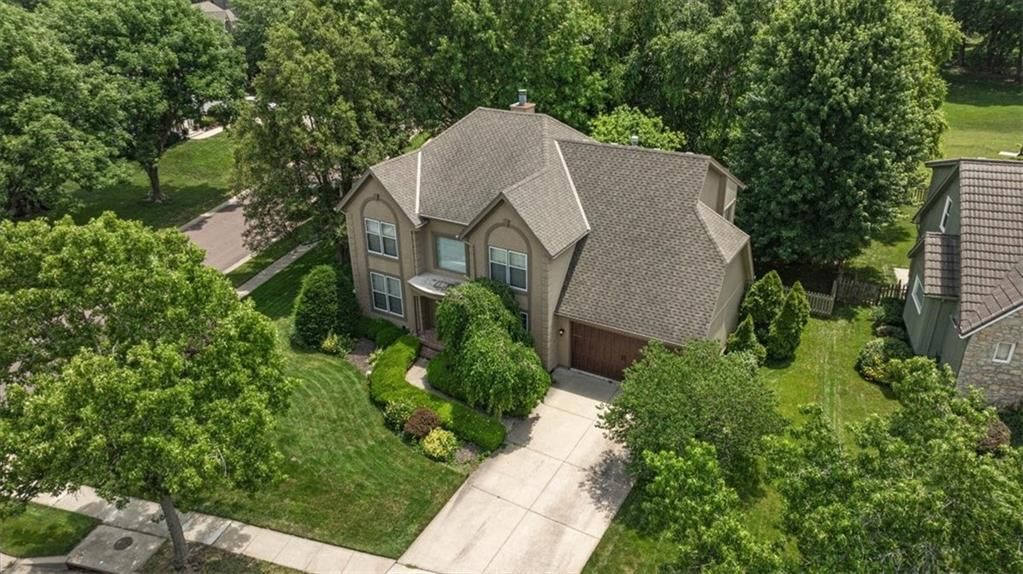 Photo 31 of 38 - 7839 W 139th Street