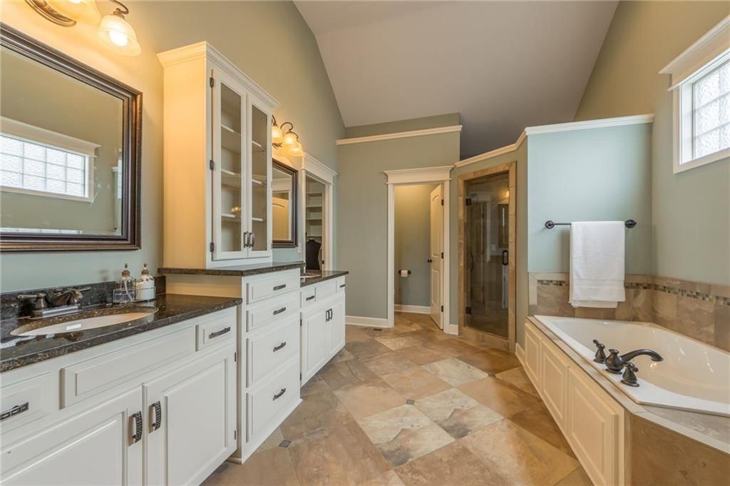 Photo 21 of 46 - 5007 NW 71st Street