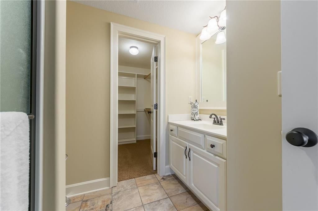 Photo 28 of 46 - 5007 NW 71st Street