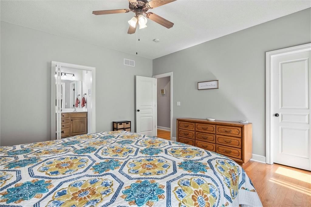 7117 Aminda Street — photo 15