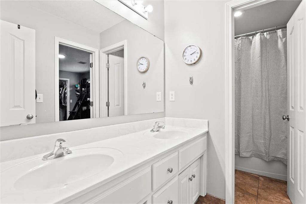 Photo 22 of 36 - 16915 W 162 Street