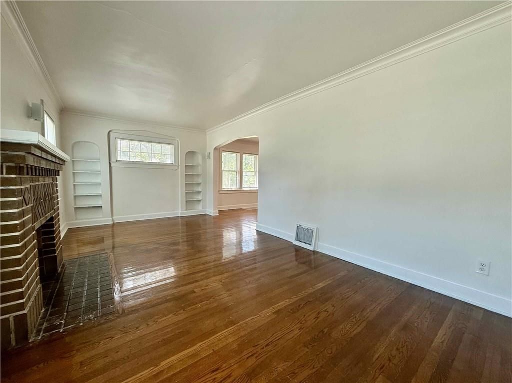 2416 E 70th Street — photo 3