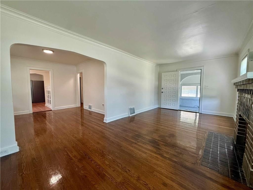 2416 E 70th Street — photo 4