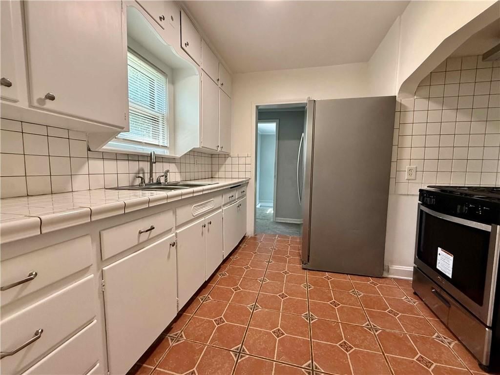 2416 E 70th Street — photo 10