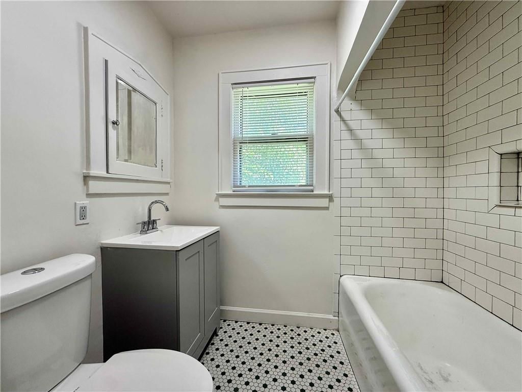 2416 E 70th Street — photo 14