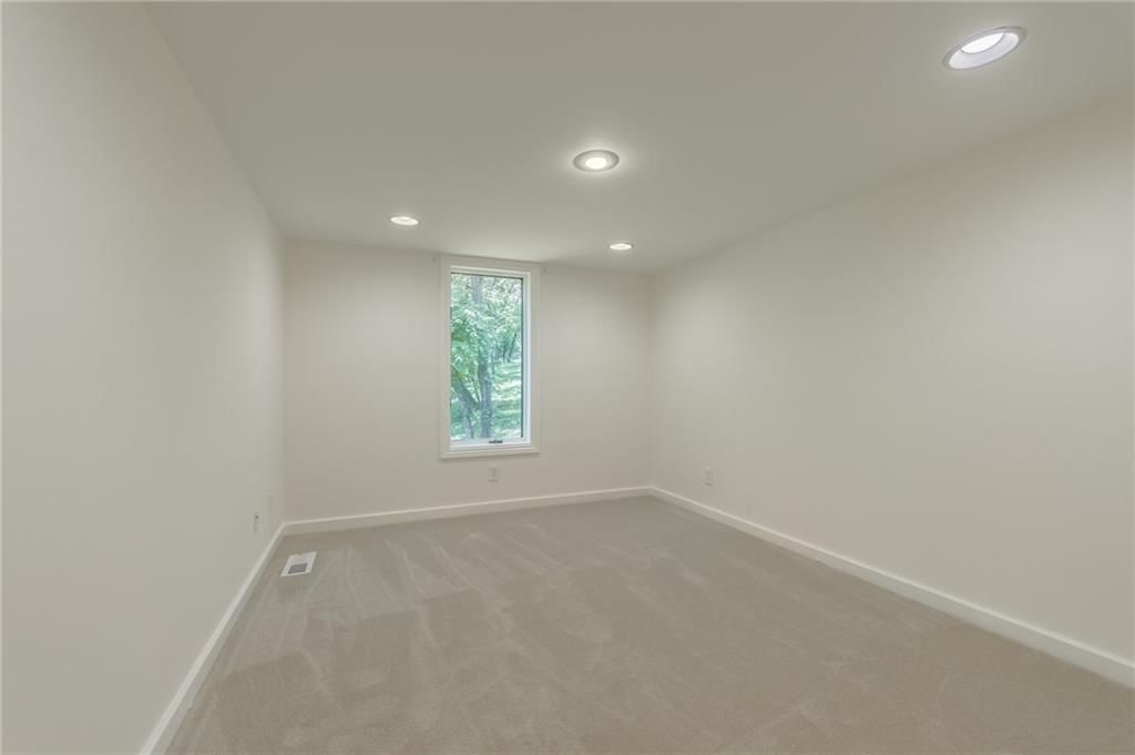 8919 S Hardsaw Road — photo 41