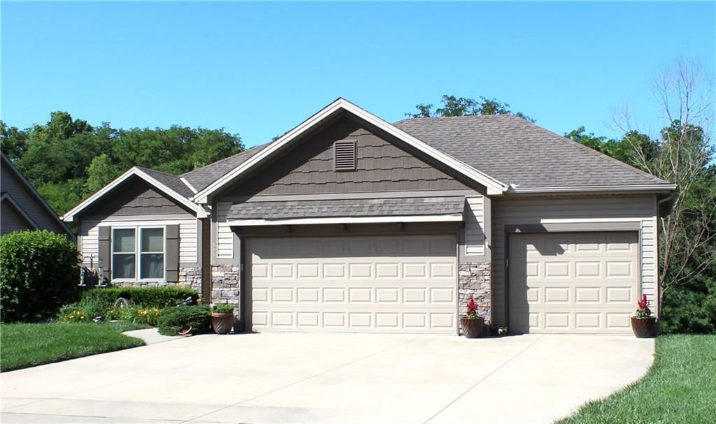 Photo 1 of 44 - 607 Tomahawk Court