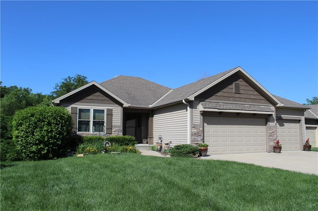 Photo 2 of 44 - 607 Tomahawk Court