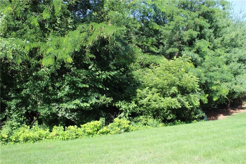 Photo 4 of 44 - 607 Tomahawk Court