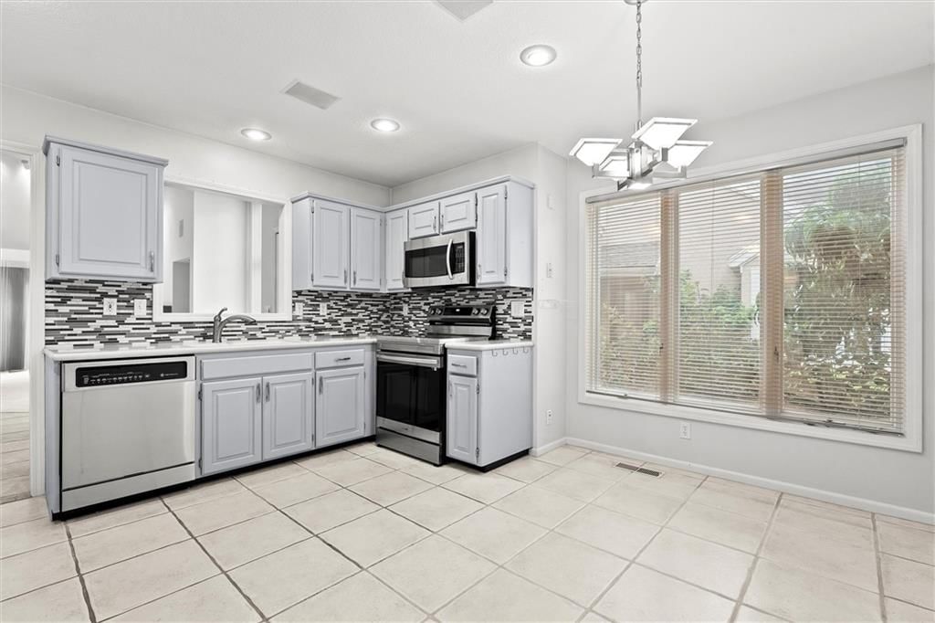 12213 Grant Lane — photo 12