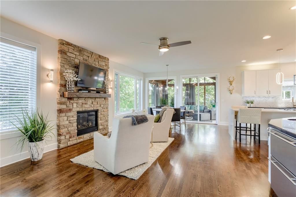 Photo 7 of 35 - 9520 W 146th Street