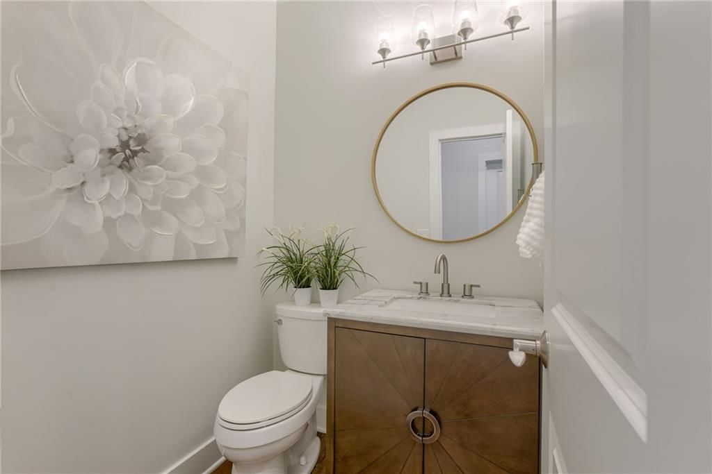 Photo 8 of 35 - 9520 W 146th Street