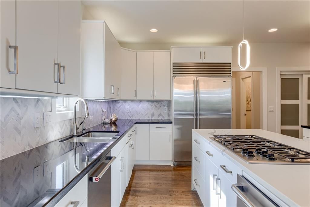Photo 10 of 35 - 9520 W 146th Street